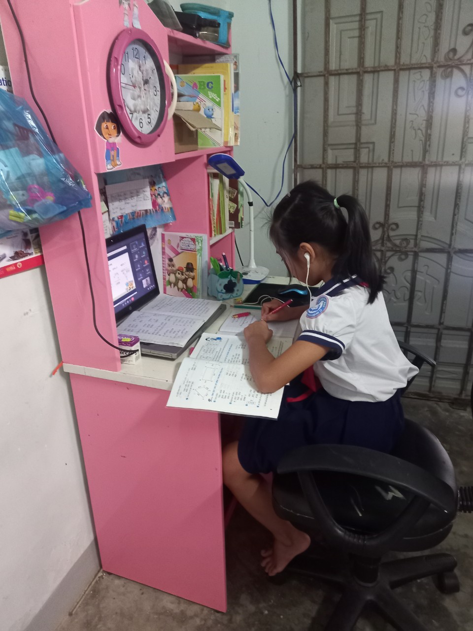 TRƯỜNG TIỂU HỌC TRẦN HƯNG ĐẠO TỔ CHỨC DẠY HỌC ONLINE